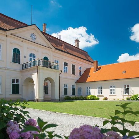 Zámek Dukovany Exterior foto