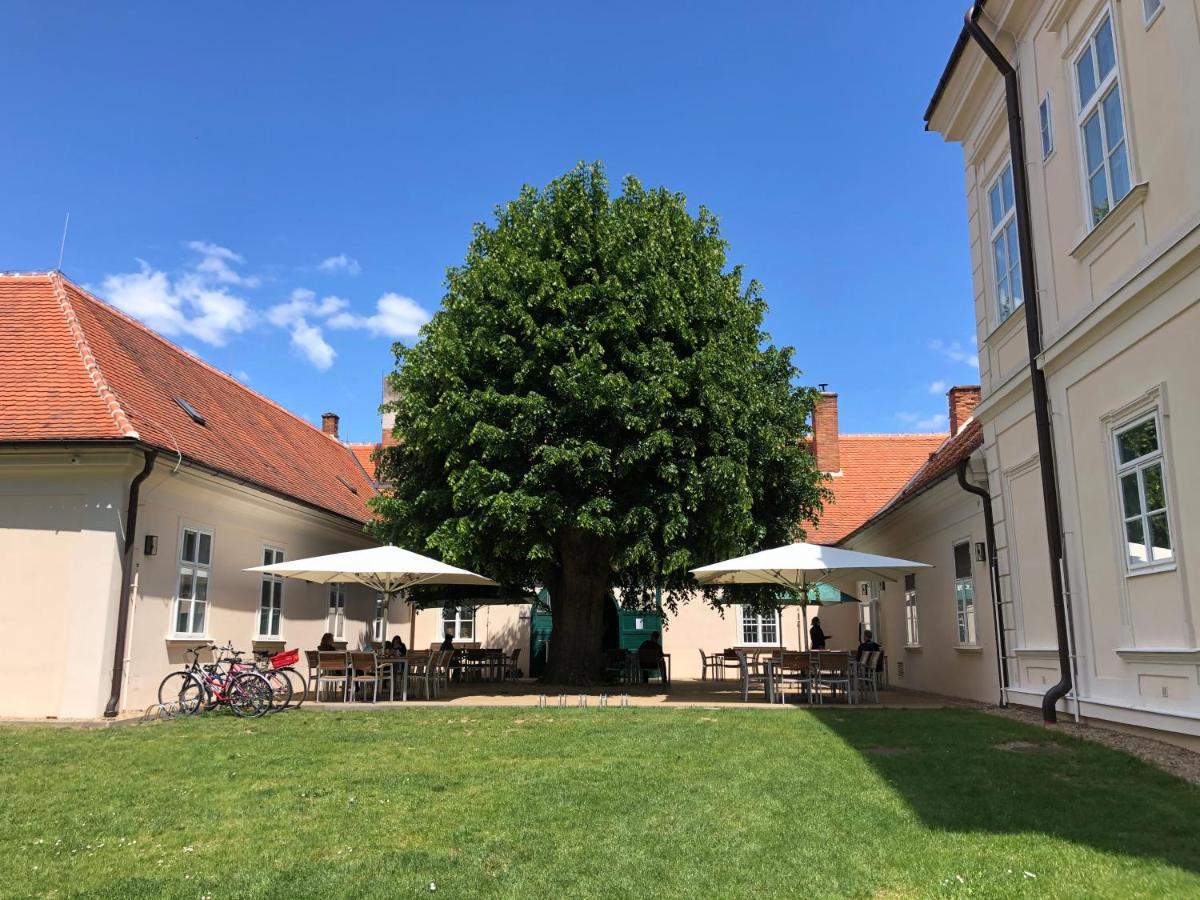 Zámek Dukovany Exterior foto